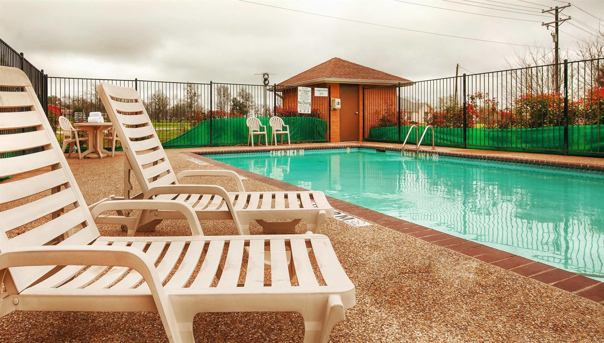 Executive Inn & Suites Marlin 外观 照片